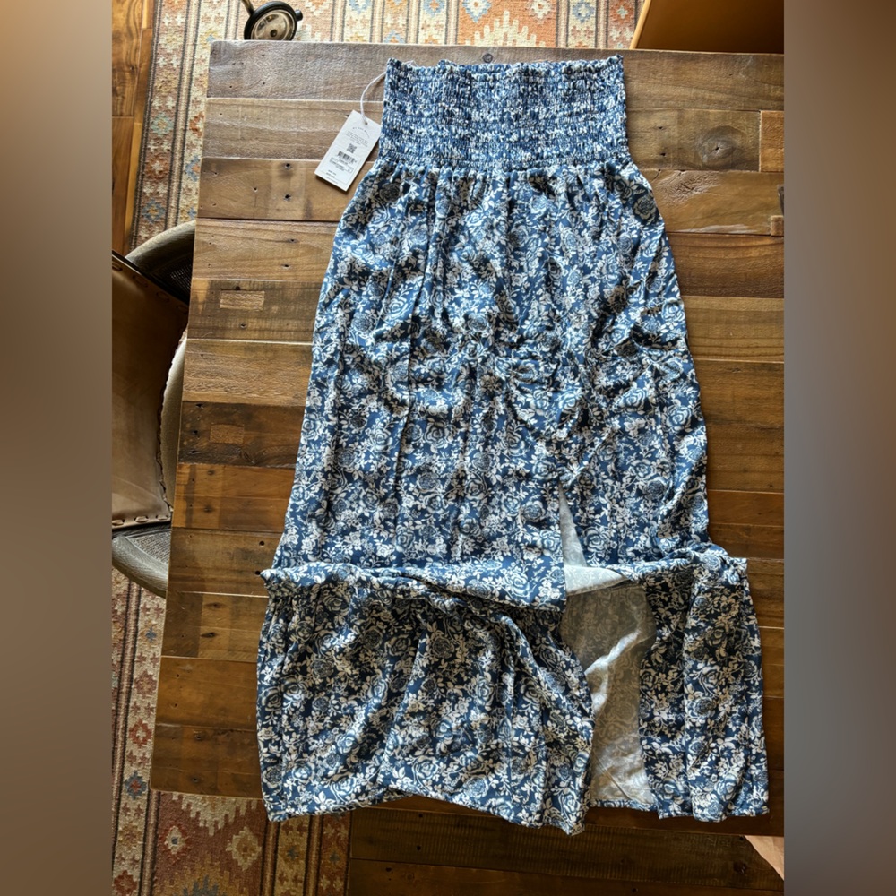 Maaji Blue and White Floral Smocked Skirt with ruffle at the bottom. Size M. NWT